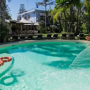 https://villamare.sicilyhotelsitaly.net